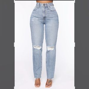 Fashion Nova mom jeans